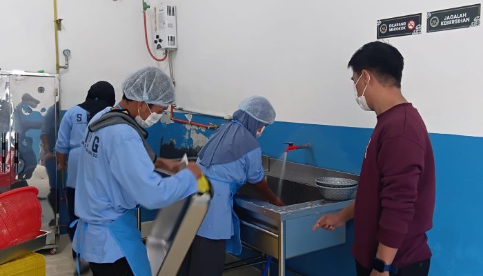 Hari Perdana Distribusi MBG SPPG Jember Panti Serut 2 Tembus 10 Sekolah