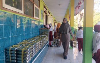 Sajikan Gizi Seimbang, SPPG Serut 2 Panti Salurkan Chicken Blackpaper Kesukaan Siswa